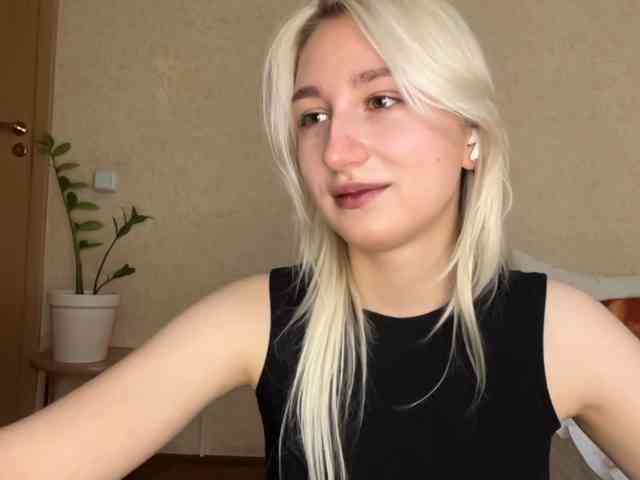 NorikoFalis webcam