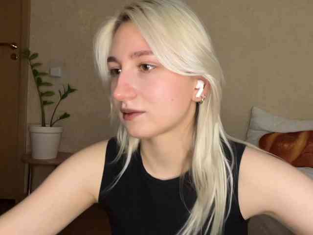NorikoFalis webcam
