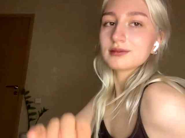 NorikoFalis webcam