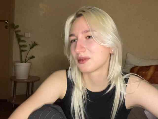 NorikoFalis webcam