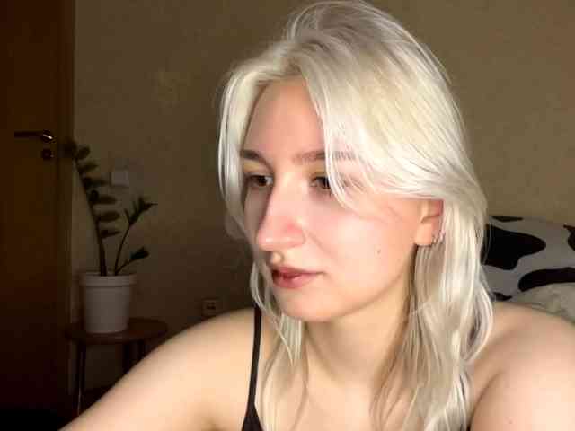 NorikoFalis webcam