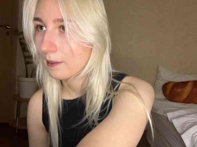 NorikoFalis webcam