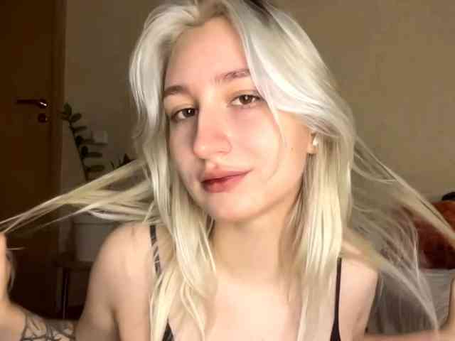 NorikoFalis webcam