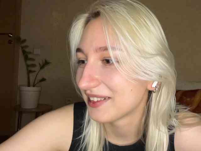 NorikoFalis webcam