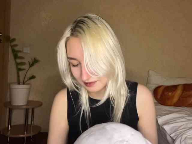 NorikoFalis webcam