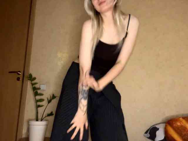 NorikoFalis webcam