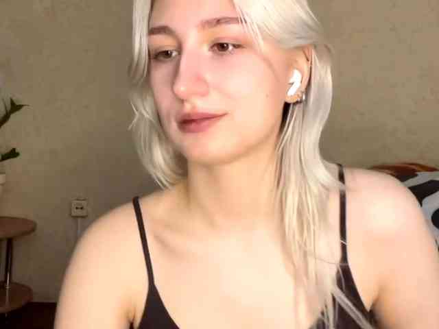 NorikoFalis webcam