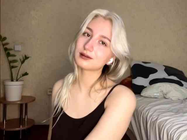 NorikoFalis webcam
