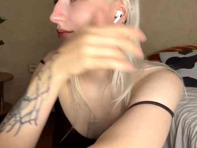NorikoFalis webcam