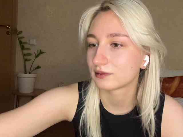 NorikoFalis webcam