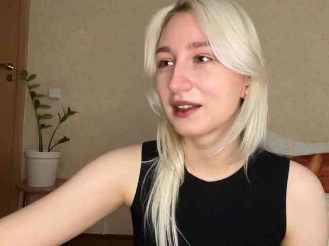 NorikoFalis webcam