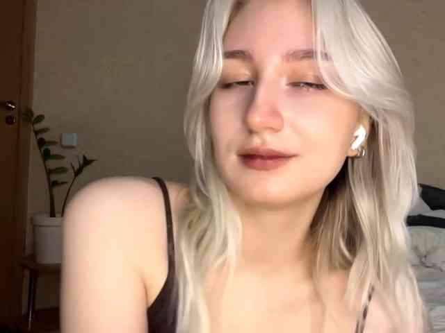 NorikoFalis webcam