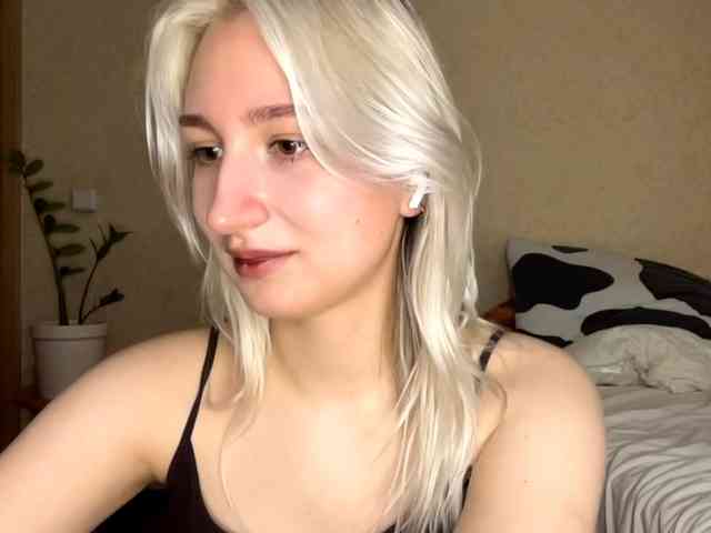 NorikoFalis webcam