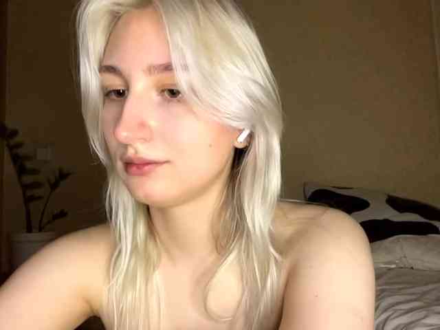 NorikoFalis webcam