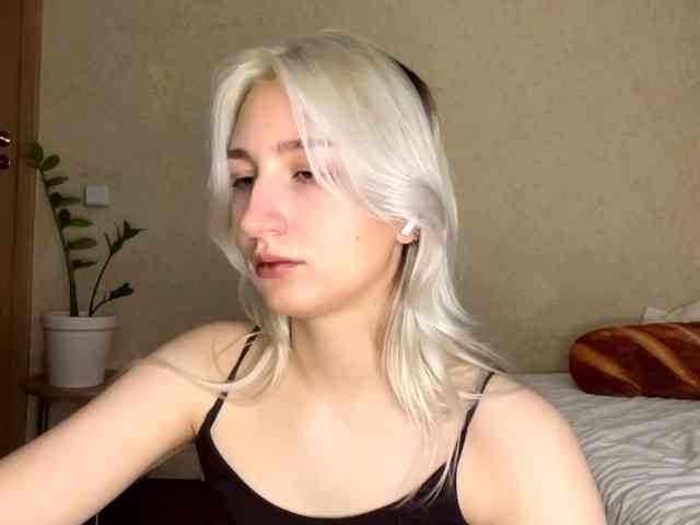NorikoFalis webcam