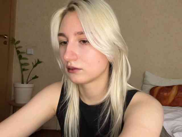 NorikoFalis webcam