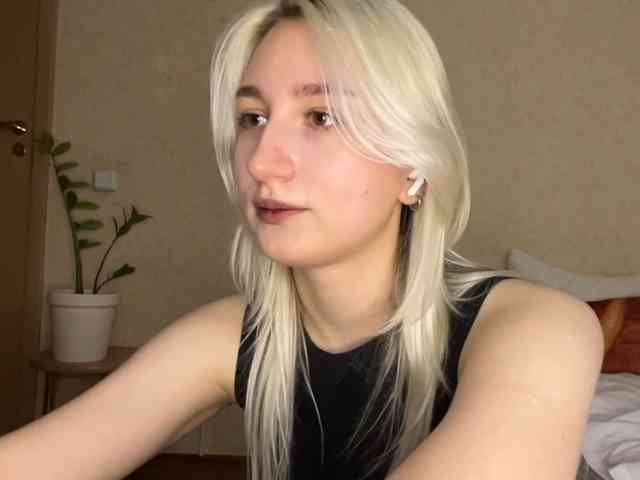 NorikoFalis webcam