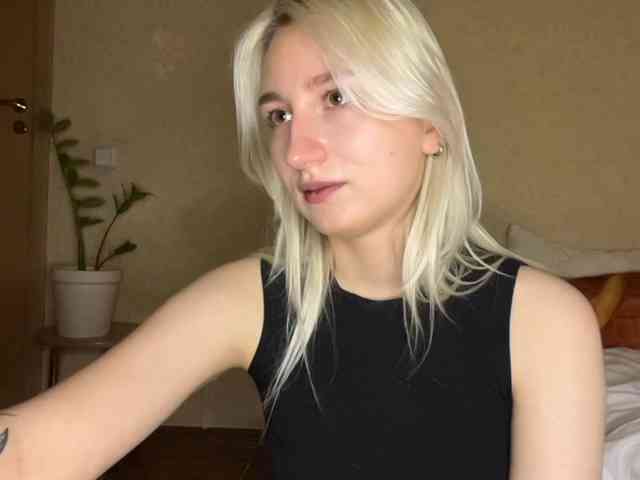 NorikoFalis webcam