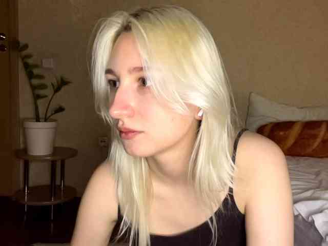 NorikoFalis webcam