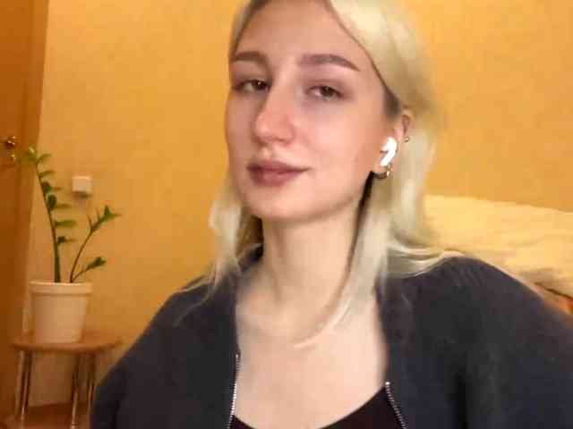 NorikoFalis webcam