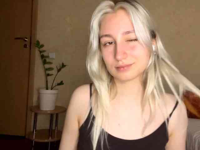 NorikoFalis webcam
