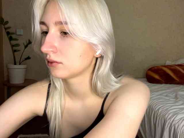 NorikoFalis webcam