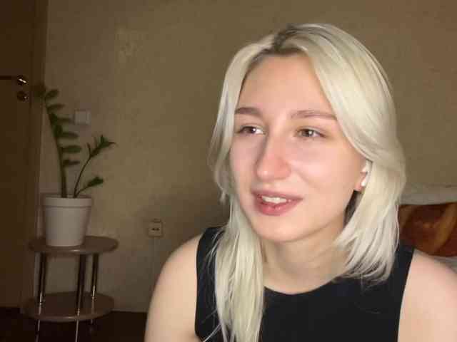 NorikoFalis webcam