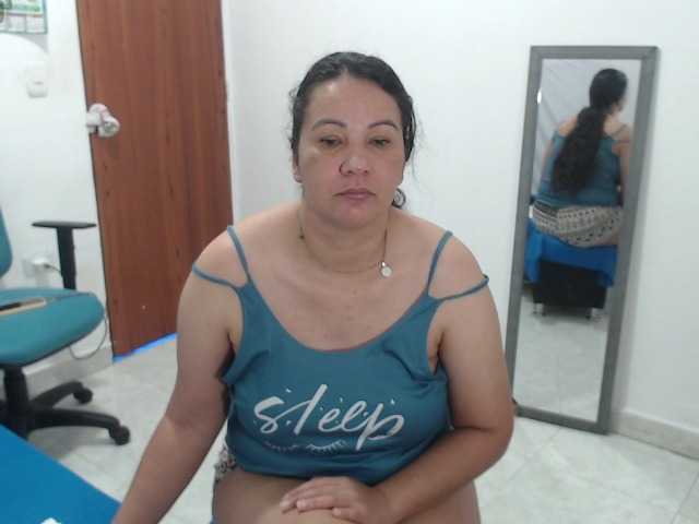 Laurafox live cam on BongaCams