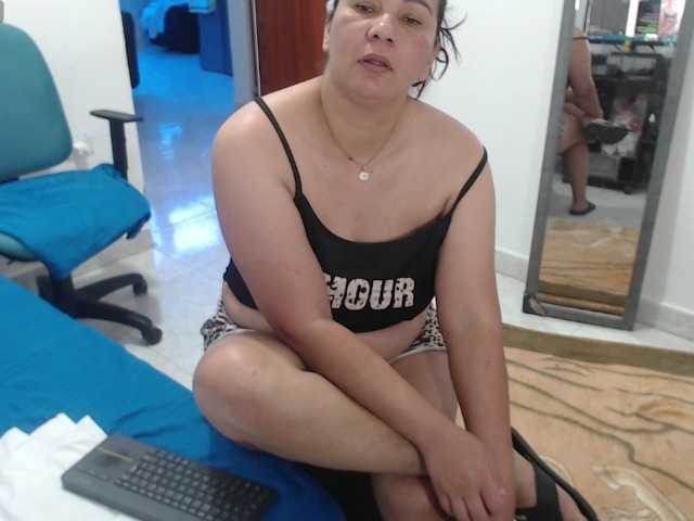 Laurafox live cam on BongaCams