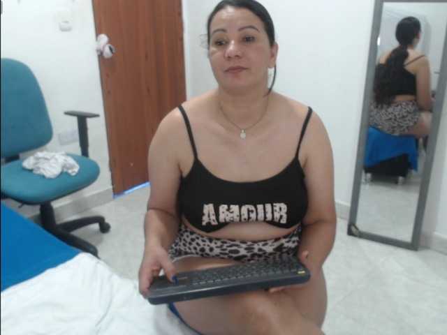 Laurafox live cam preview