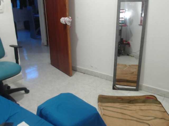 Laurafox webcam bongacams model stream image