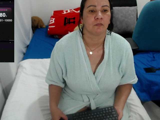 Laurafox live cam