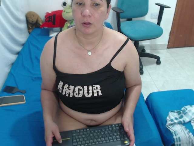 Laurafox, en directo ahora en BongaCams