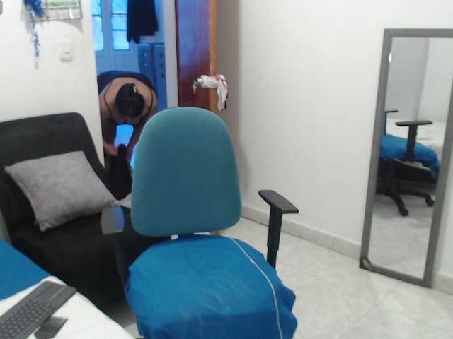 Laurafox live cam on BongaCams