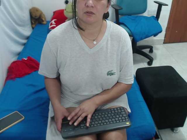 Laurafox live cam preview