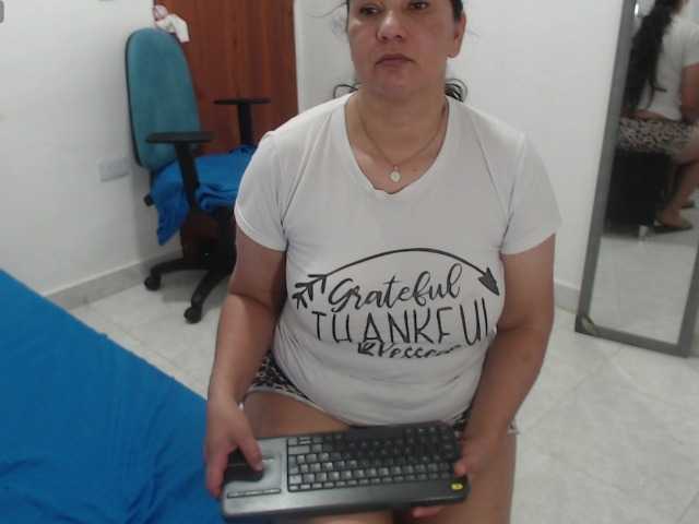 Laurafox live cam preview
