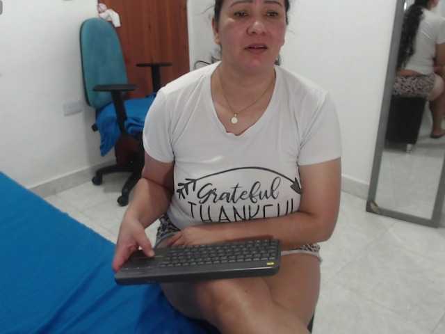 Laurafox live cam preview