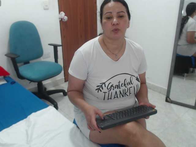 Laurafox, en vivo ahora en BongaCams