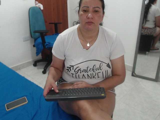 Laurafox live cam preview