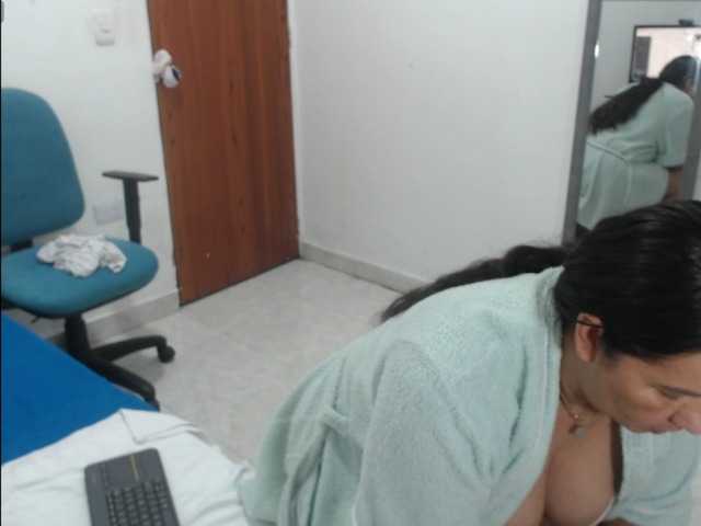 Laurafox live cam preview