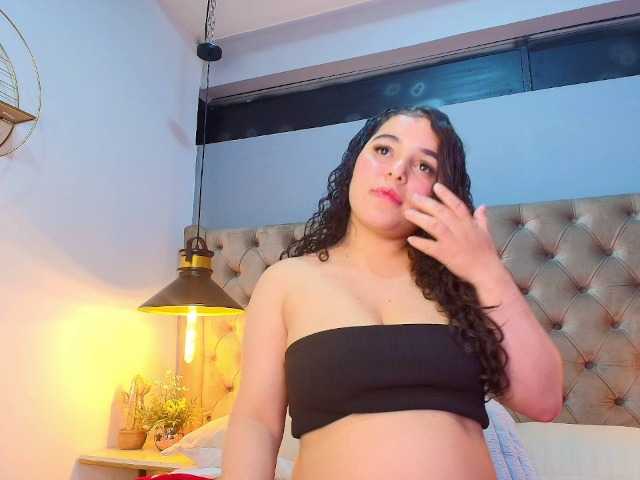 MiaMichell live cam on BongaCams