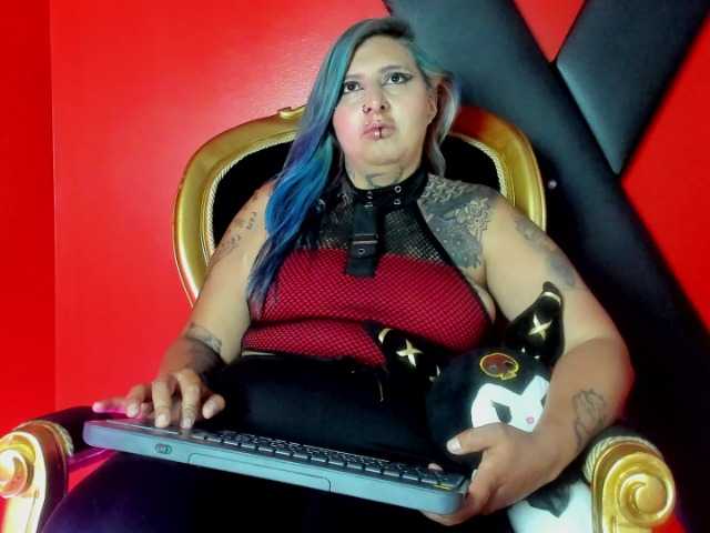 Freyjaxx live cam