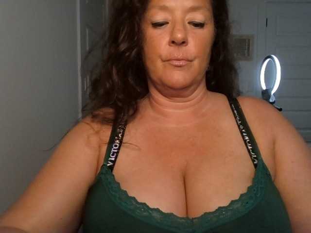 VestaVetiver live cam on BongaCams