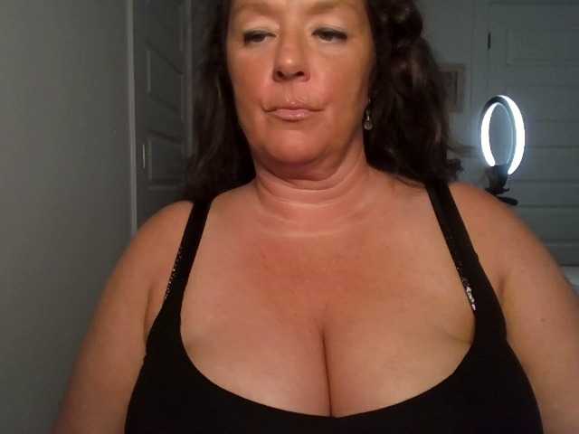 VestaVetiver live cam on BongaCams