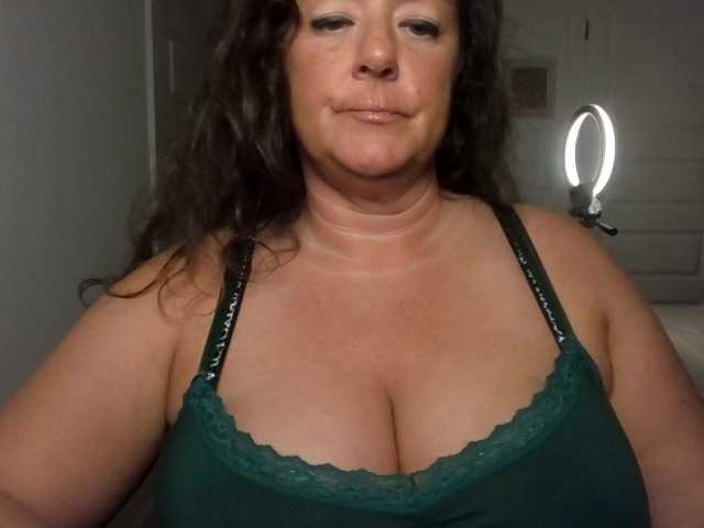 VestaVetiver live cam on BongaCams