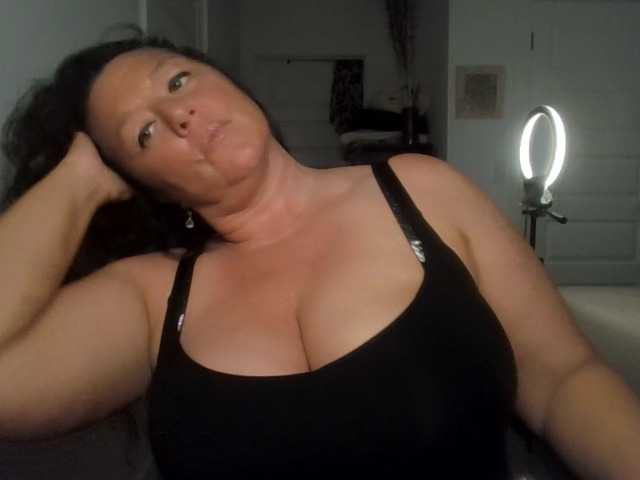 VestaVetiver live cam on BongaCams