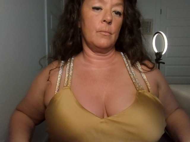 VestaVetiver live cam on BongaCams