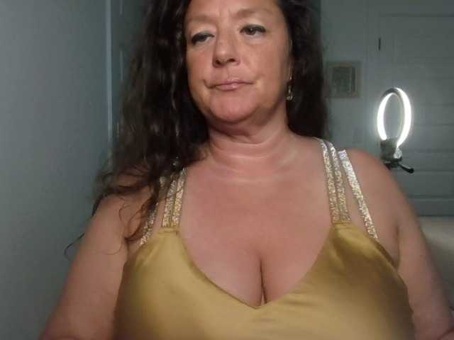 VestaVetiver live cam on BongaCams