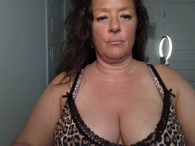 VestaVetiver live cam on BongaCams