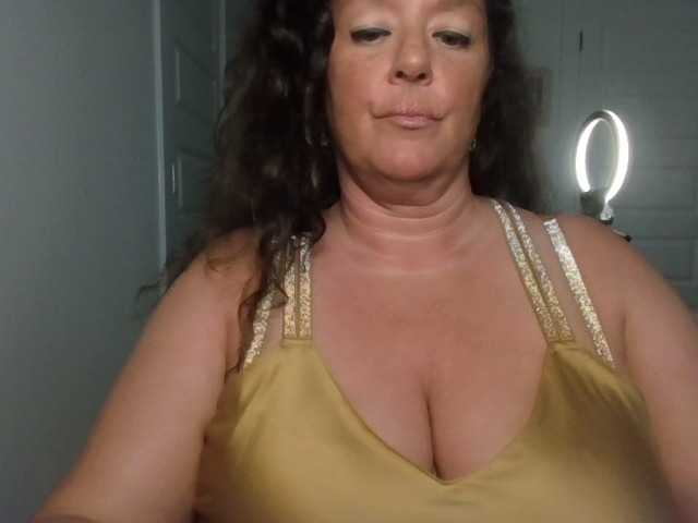 VestaVetiver live cam on BongaCams